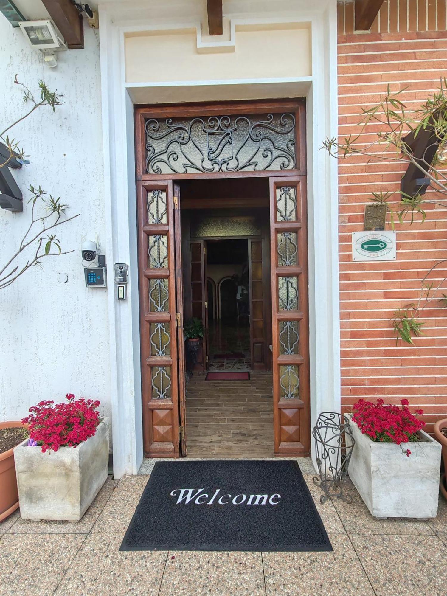 Hotel Panoramico Lago D'Orta (Adults Only) Madonna Del Sasso Exterior foto